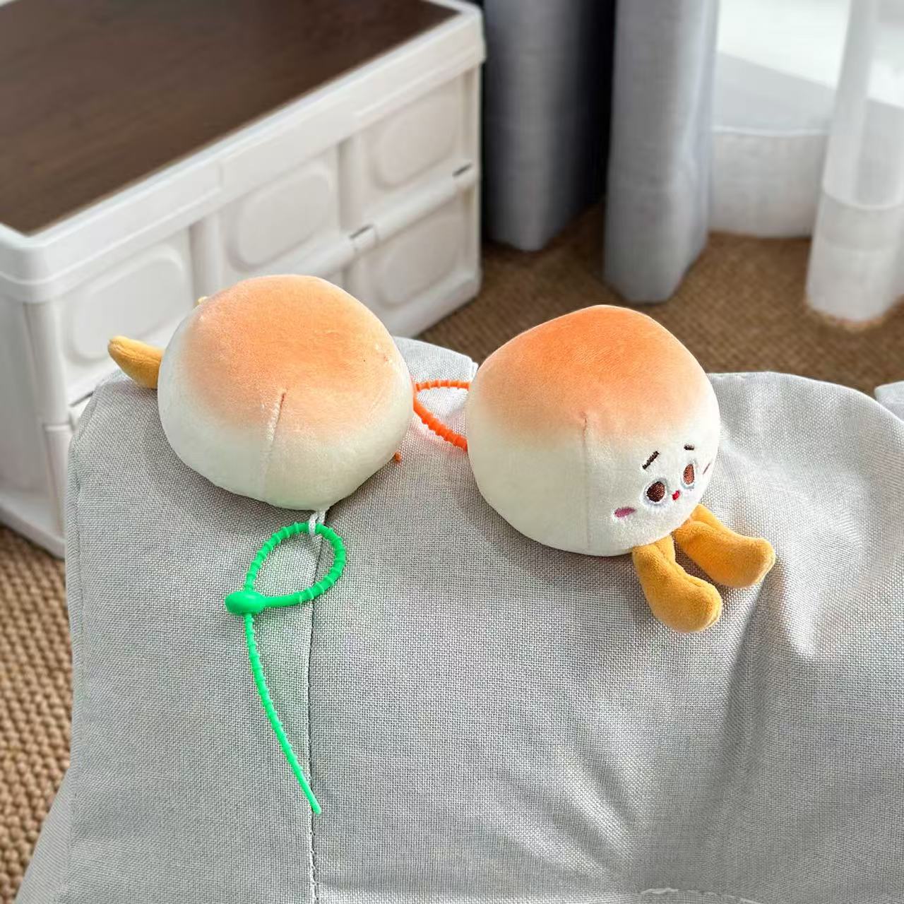 Expression Steamed Bun Tot Keychain - Alternative View