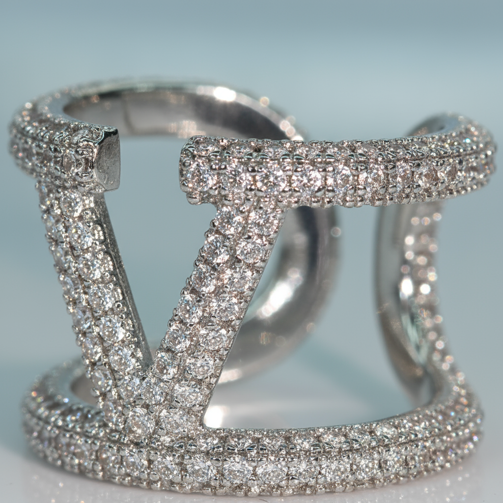 Luxury Charm Silver-Plated V-Shaped Full Zircon Copper Base Inlay Ring - Image 7