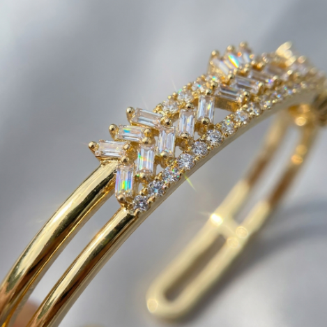 Golden Glow Bold Pavé Zircon Bracelet Butterfly Metal Bracelet