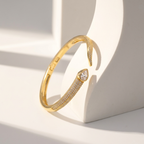 Golden Glow Bold Pavé Zircon Bracelet Butterfly Metal Bracelet Hover