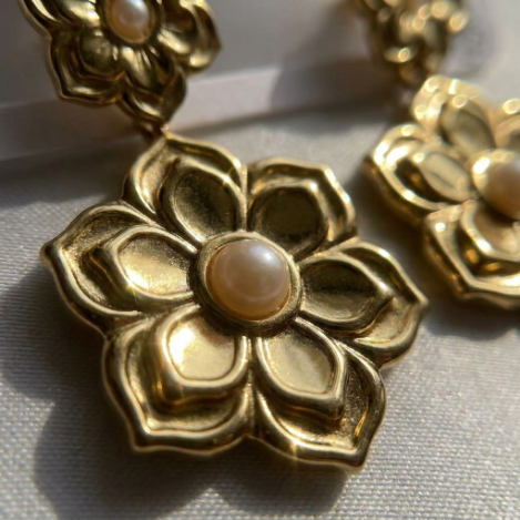 Golden Glow Pavé Butterfly High Polish Euro-American Fashion Metal Earrings