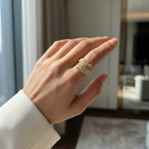 Lightweight Classic Zircon Accent Stone 5A Stone Minimalist 304 Stainless Steel Ring