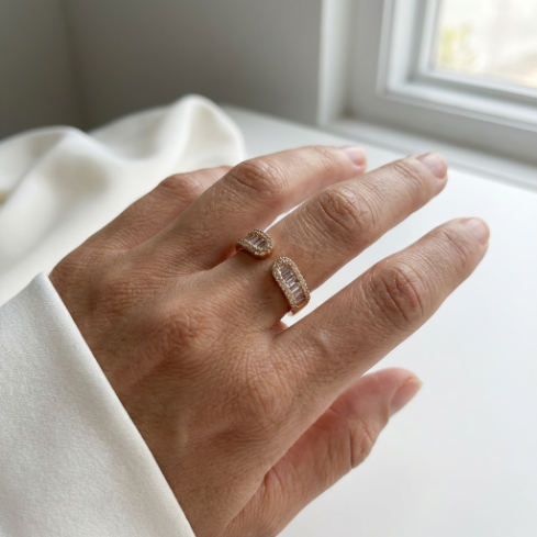 Golden Glow Stone Row Classic Motif Pavé Zircon 304 Stainless Steel Ring Hover