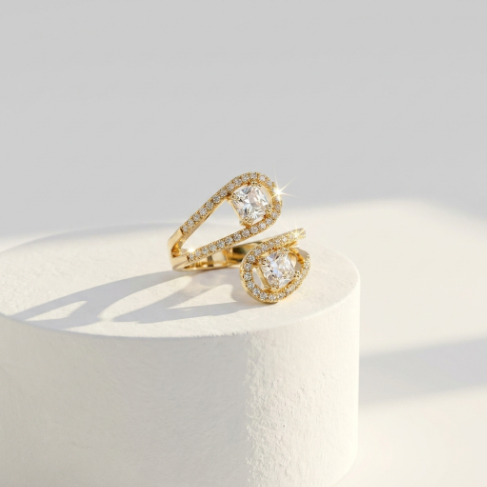 Golden Glow Stone Row Classic Motif Pavé Zircon 304 Stainless Steel Ring Hover